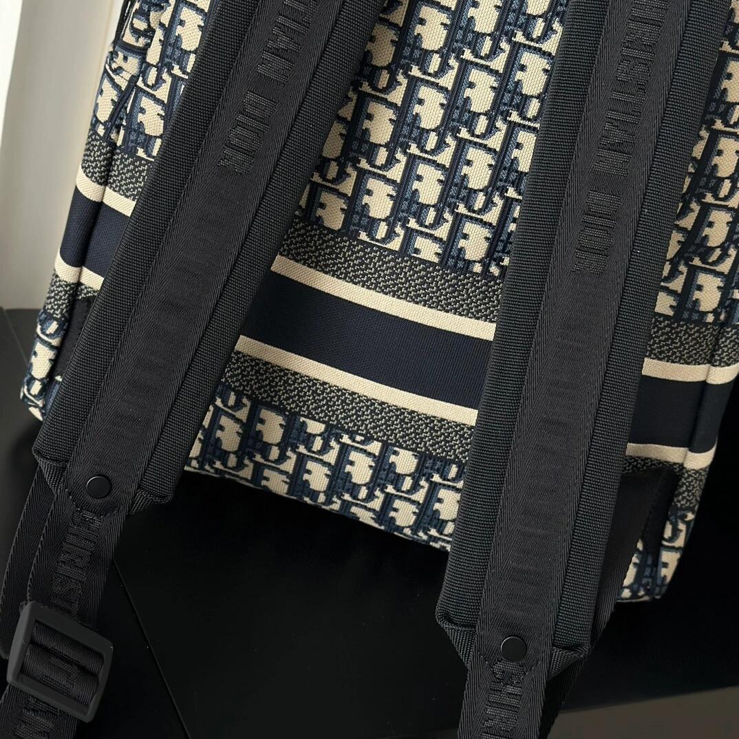 【ディオール】人気商品☆普段使いにピッタリ♪】 バックパック