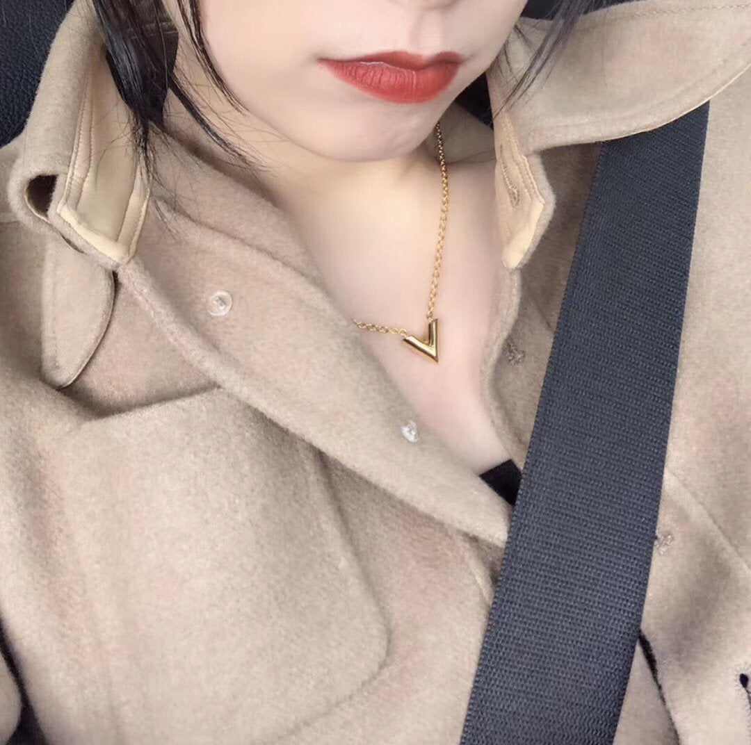 【ルイヴィトン】大人気ネックレス・エセンシャルV♪ブレスレット