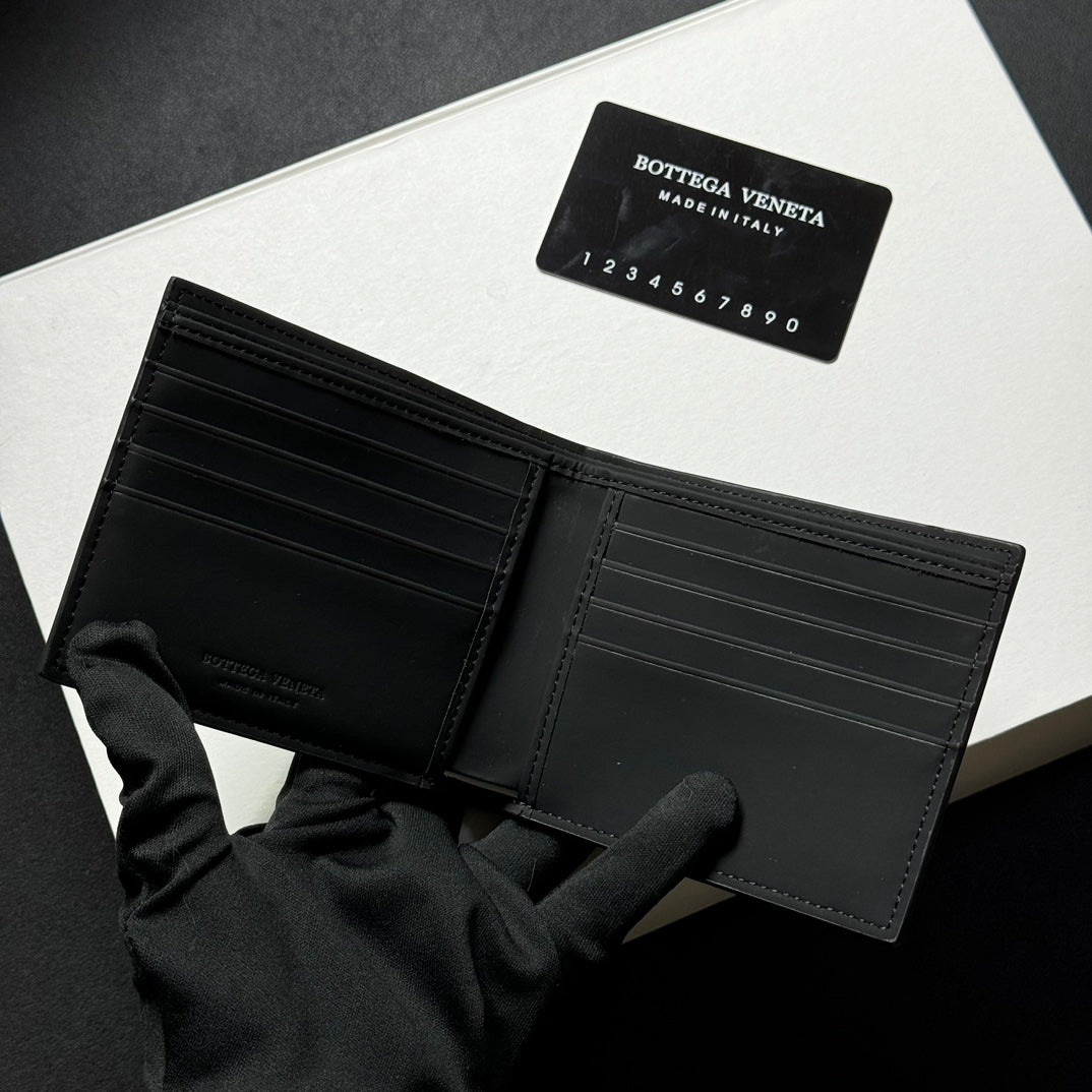 【ボッテガヴェネタ】黒カセット 二つ折り 財布☆超人気☆