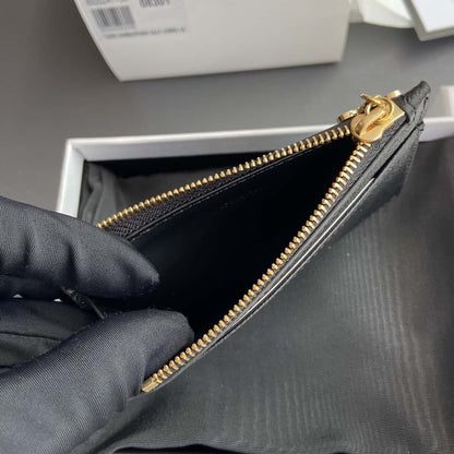 【セリーヌ】2色ギフトにも*送料込☆ ジップ付きカードホルダー トリオンフ チャーム