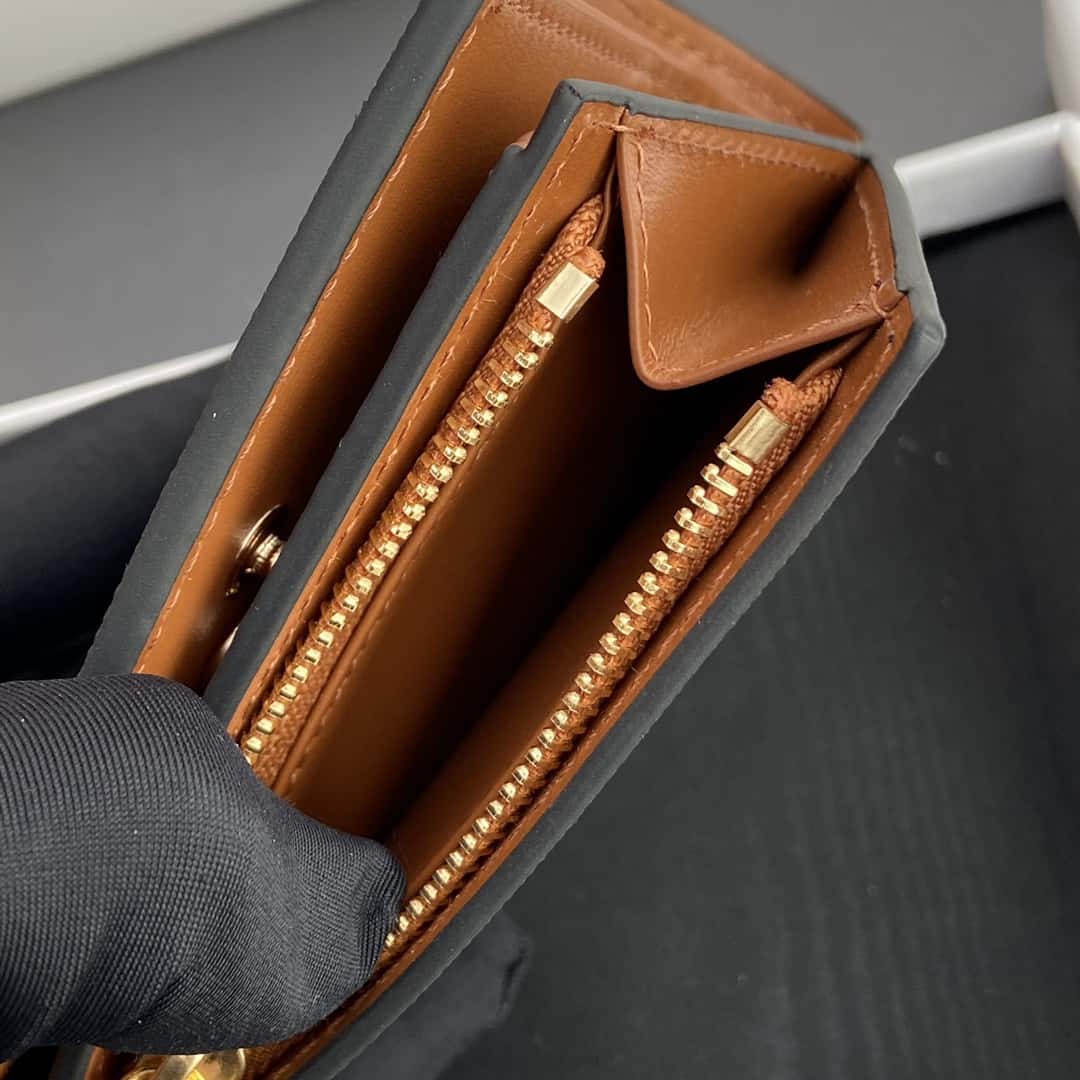 【セリーヌ】女性 人気 トリオンフ コンパクト ウォレット