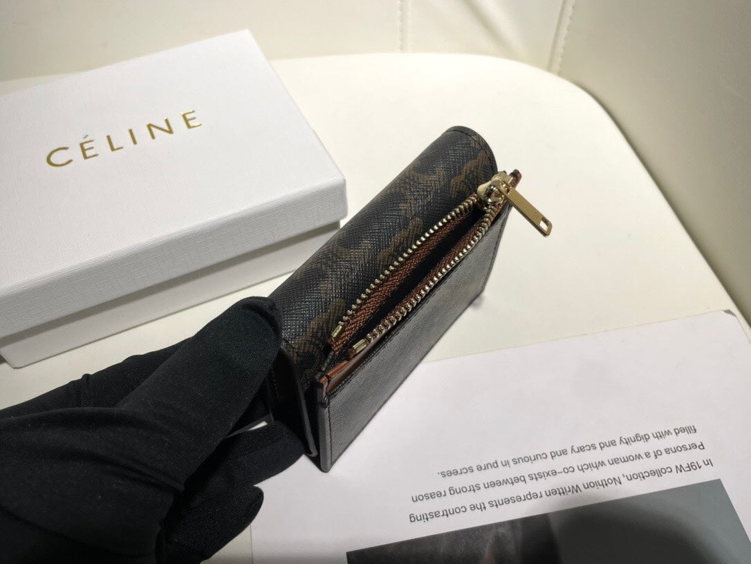 【セリーヌ】大人気 三折財布どんなシーンでも大活躍 実用性抜群の一品！