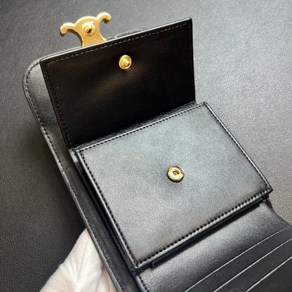 【セリーヌ】大人気スモール フラップ トリオンフ 三折り財布