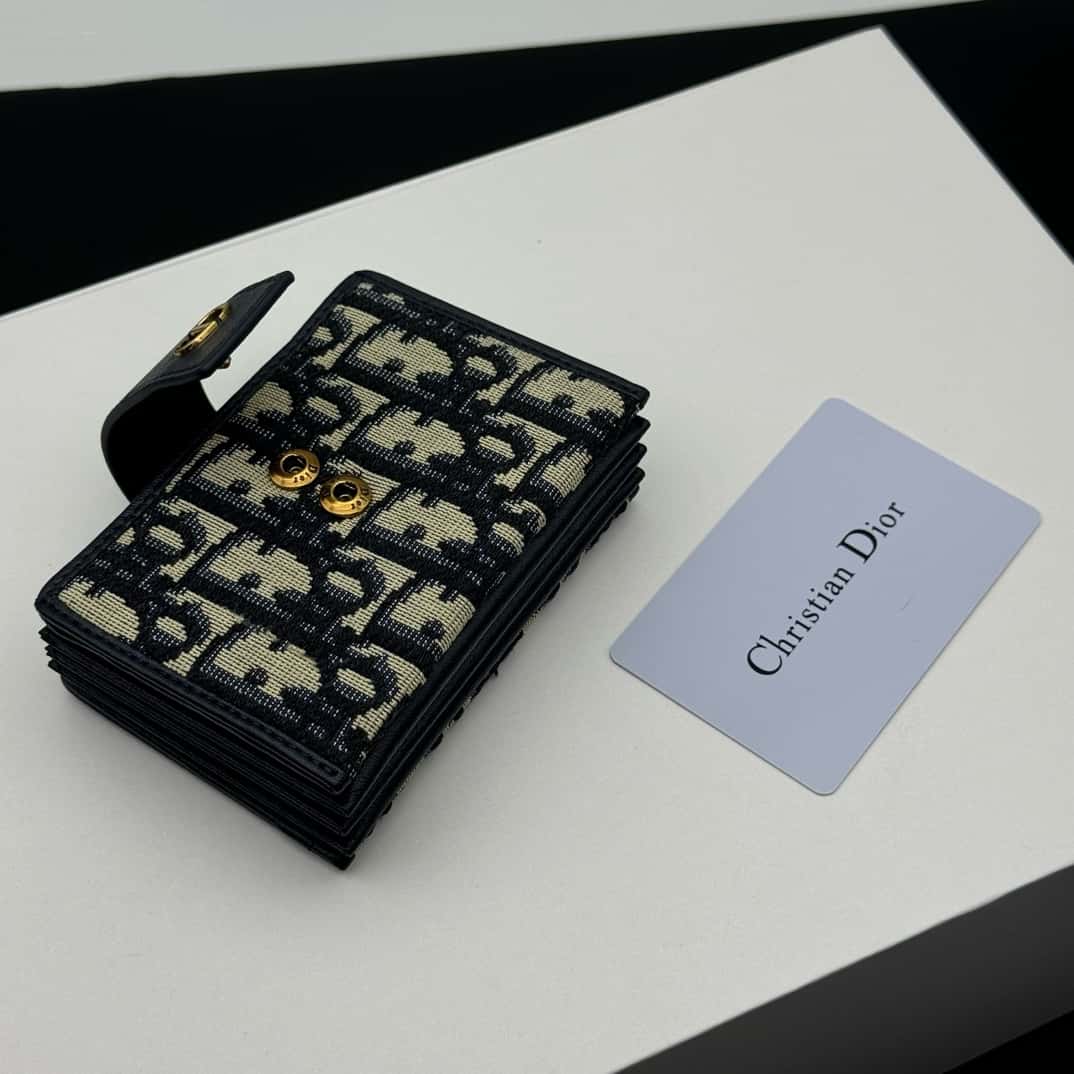 【ディオール】 30 MONTAIGNE 5-GUSSET カードホルダー数量限定 完売必至