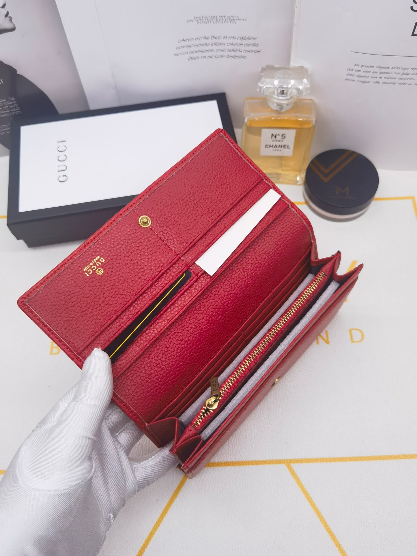 【グッチ】春夏にぴったりの実用的で絶妙な長財布3色