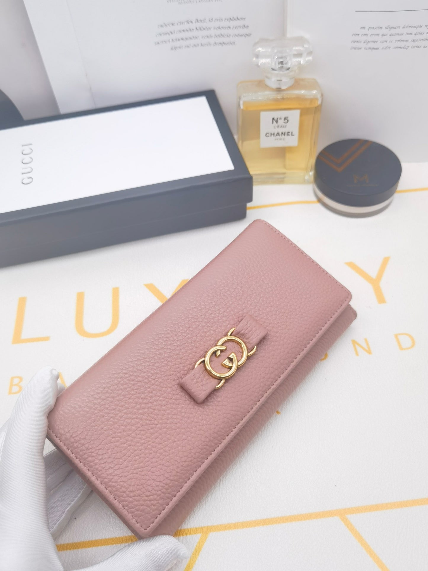 【グッチ】春夏にぴったりの実用的で絶妙な長財布3色