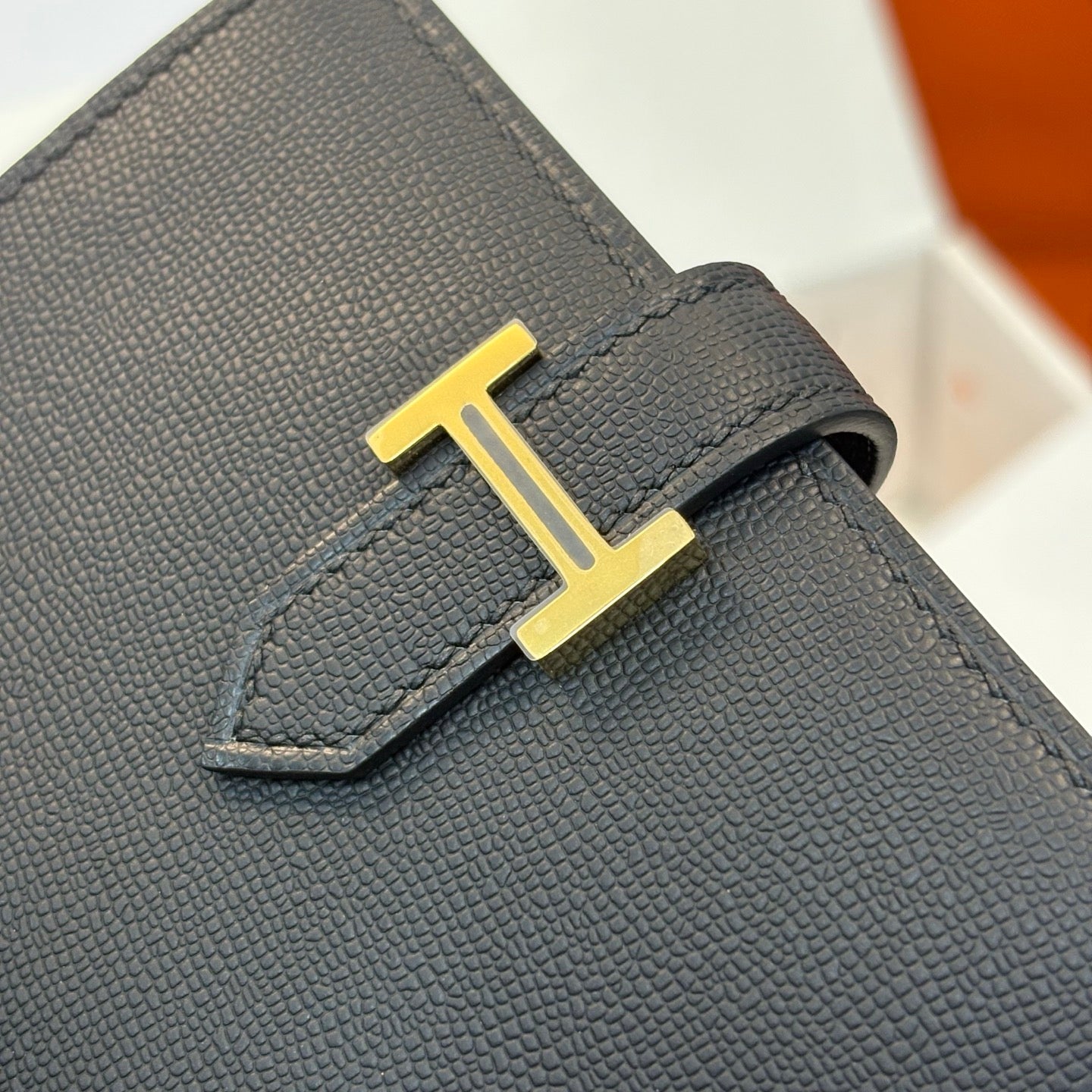 【エルメス】入手困難☆短い折りたたみ財布 希少な入荷☆黒