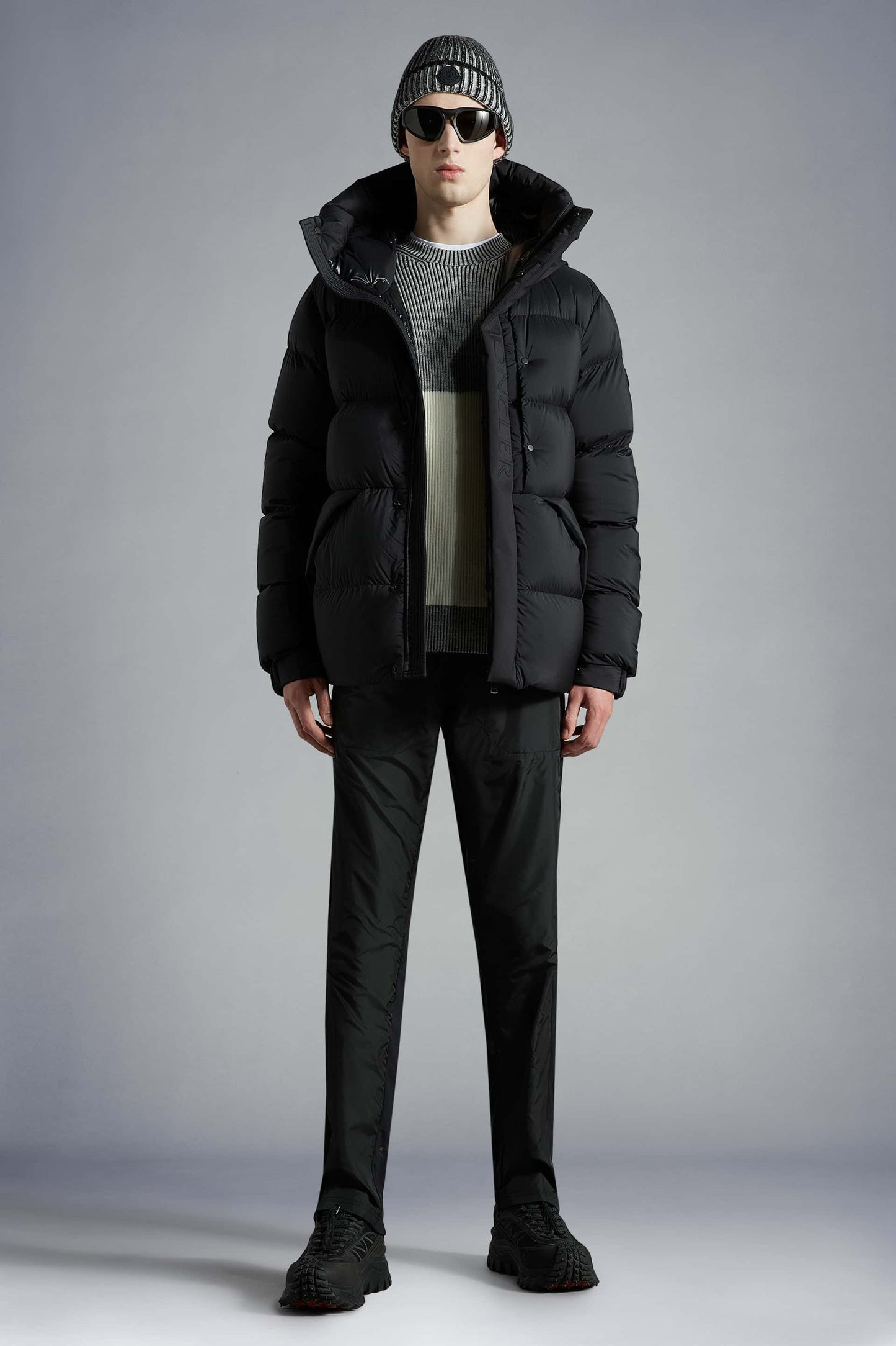 【モンクレール】秋冬新作☆男性 MADEIRA フード付 ショートダウンジャケット3色