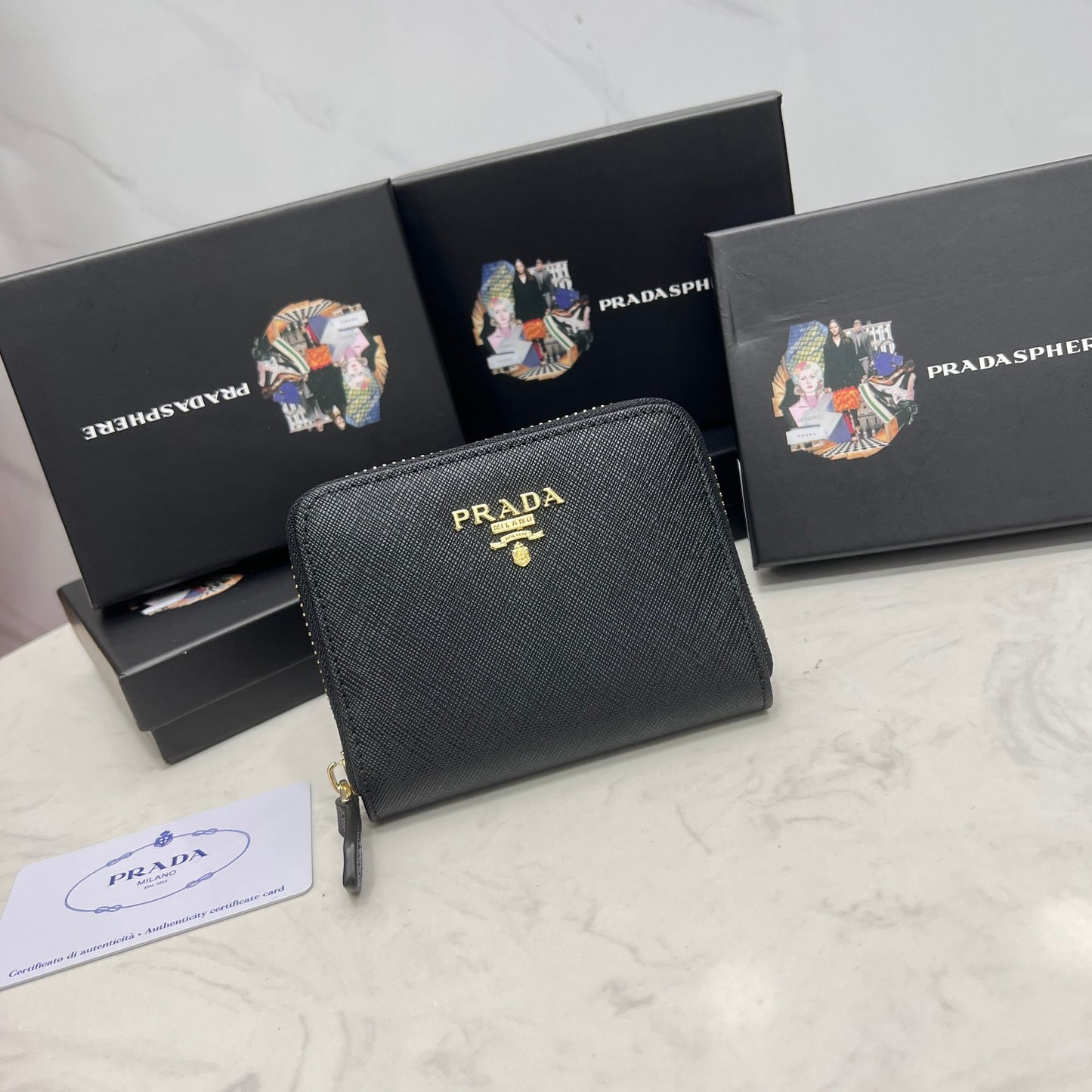 【プラダ】女性に人気のミニコインパース エレガントな印象 今だけ特価