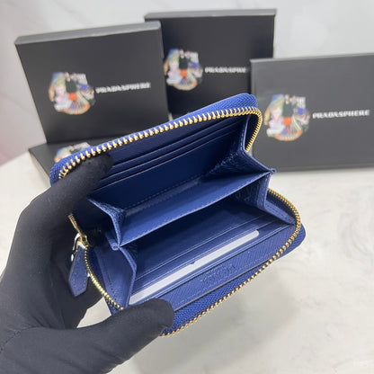 【プラダ】女性に人気のミニコインパース エレガントな印象 今だけ特価