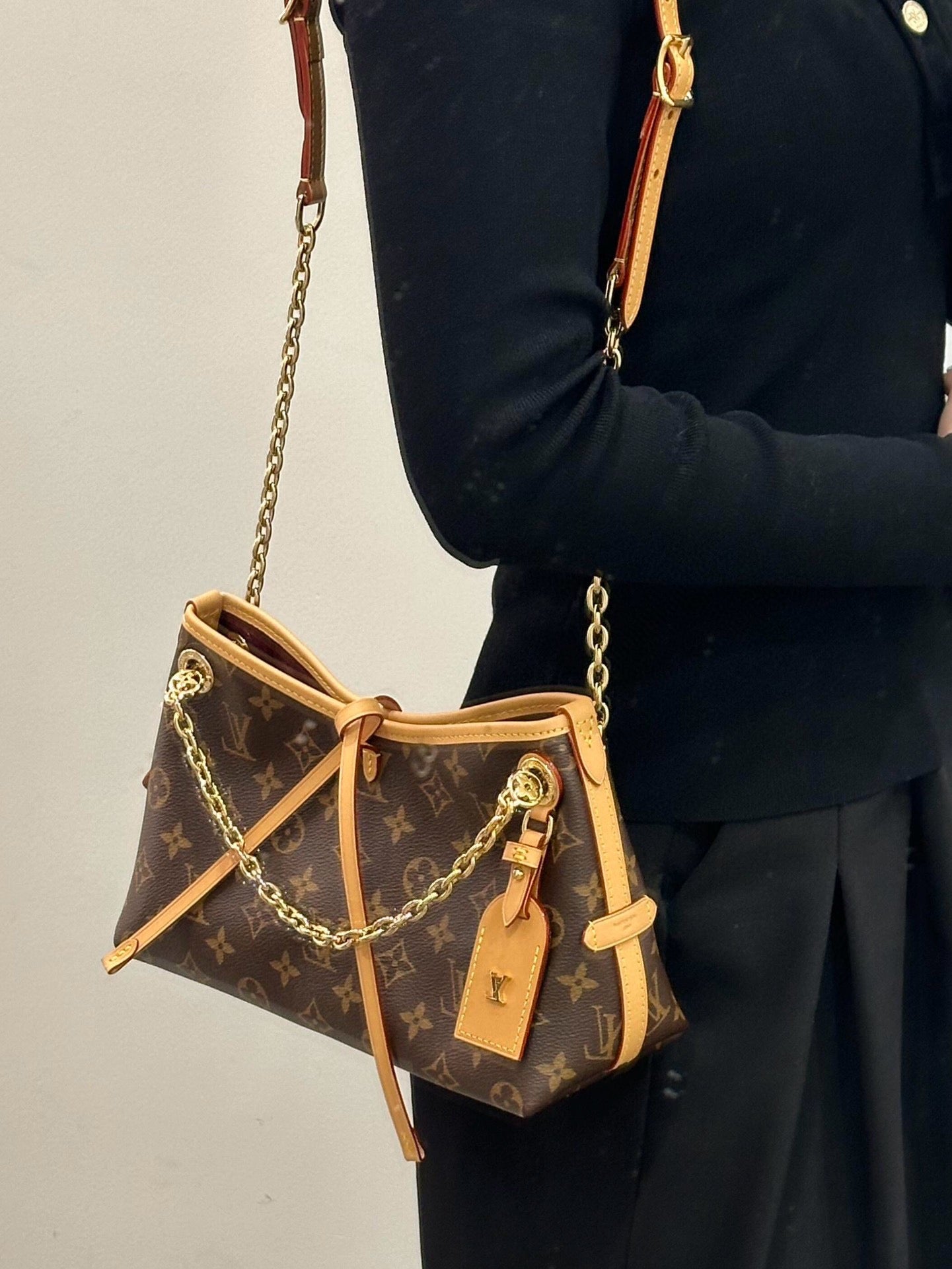 【ルイヴィトン】★大人気★関税送料込み★Carryall BB クロスボディ対応♪