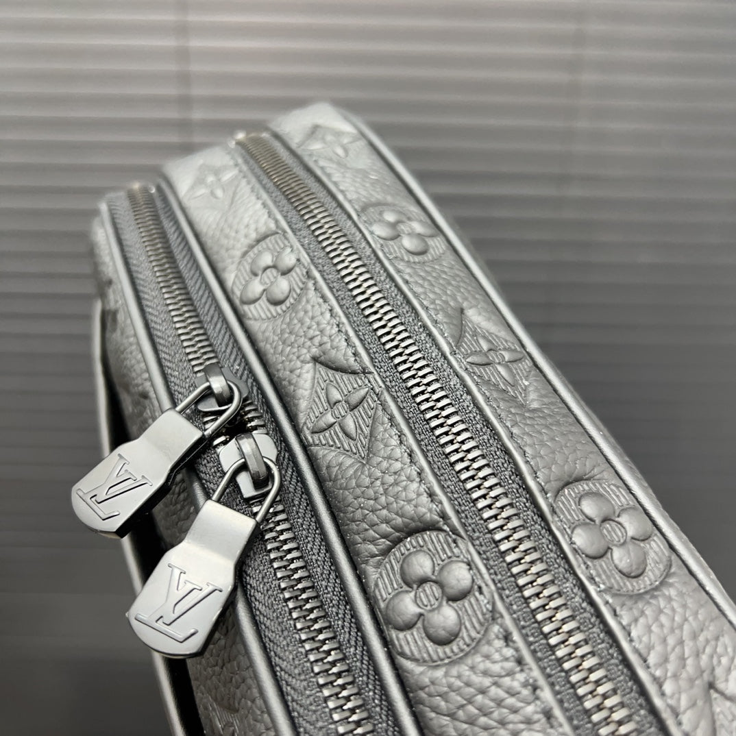 【ルイヴィトン】◆Alpha｜クラシックデザインでどんなコーデにも合う♪今だけ、特別価格で