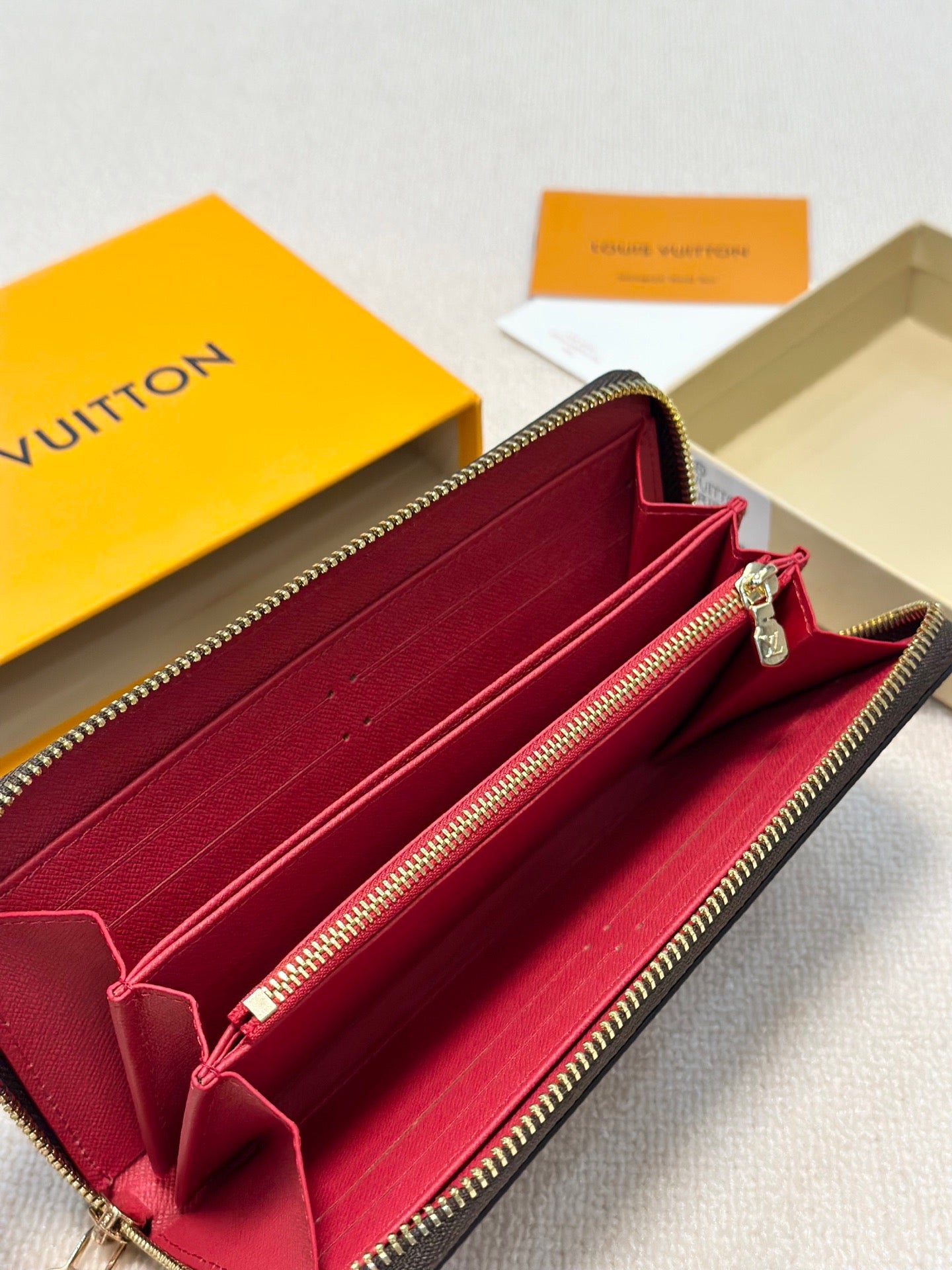 【ルイヴィトン】 ジッピー・ウォレット モノグラム ♪ チェリー