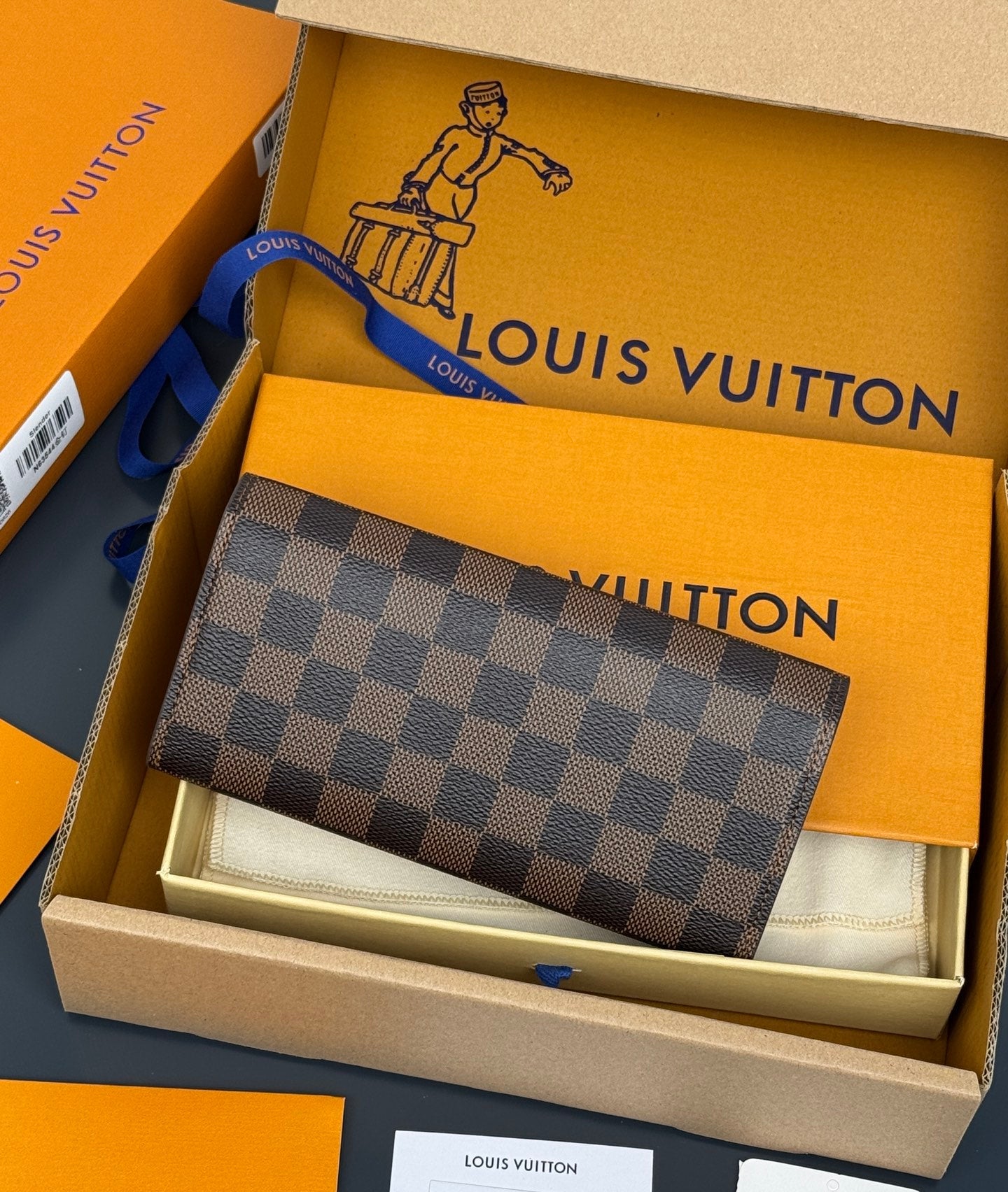 【ルイヴィトン】大人気☆  ポルトフォイユ・エミリー 財布 ギフト8色