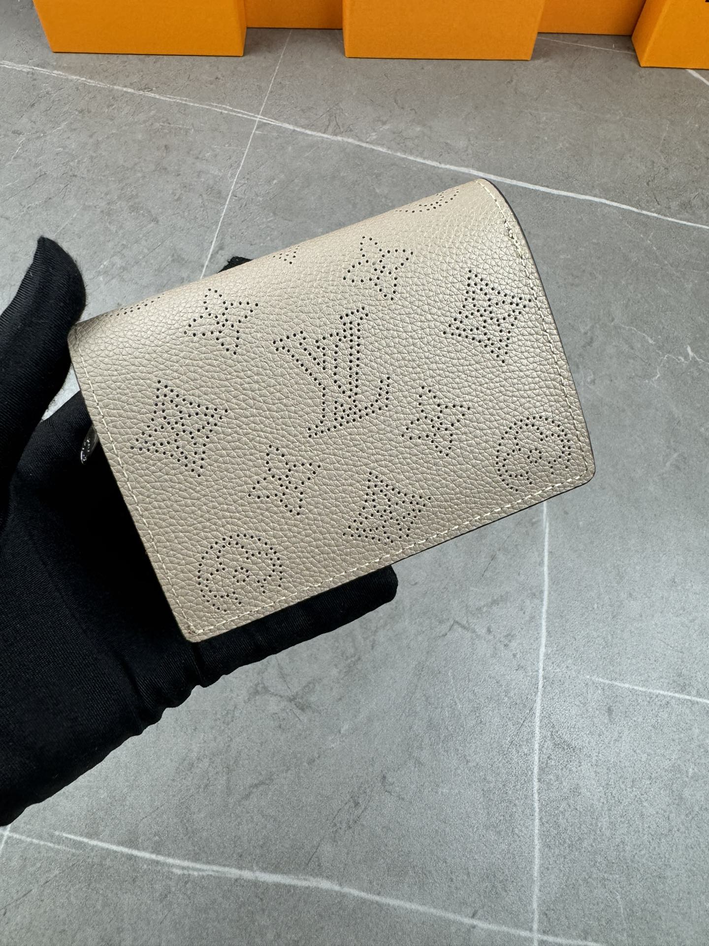 【ルイ・ヴィトン】大人気Cléaシリーズ 短財布 柔らかな牛革