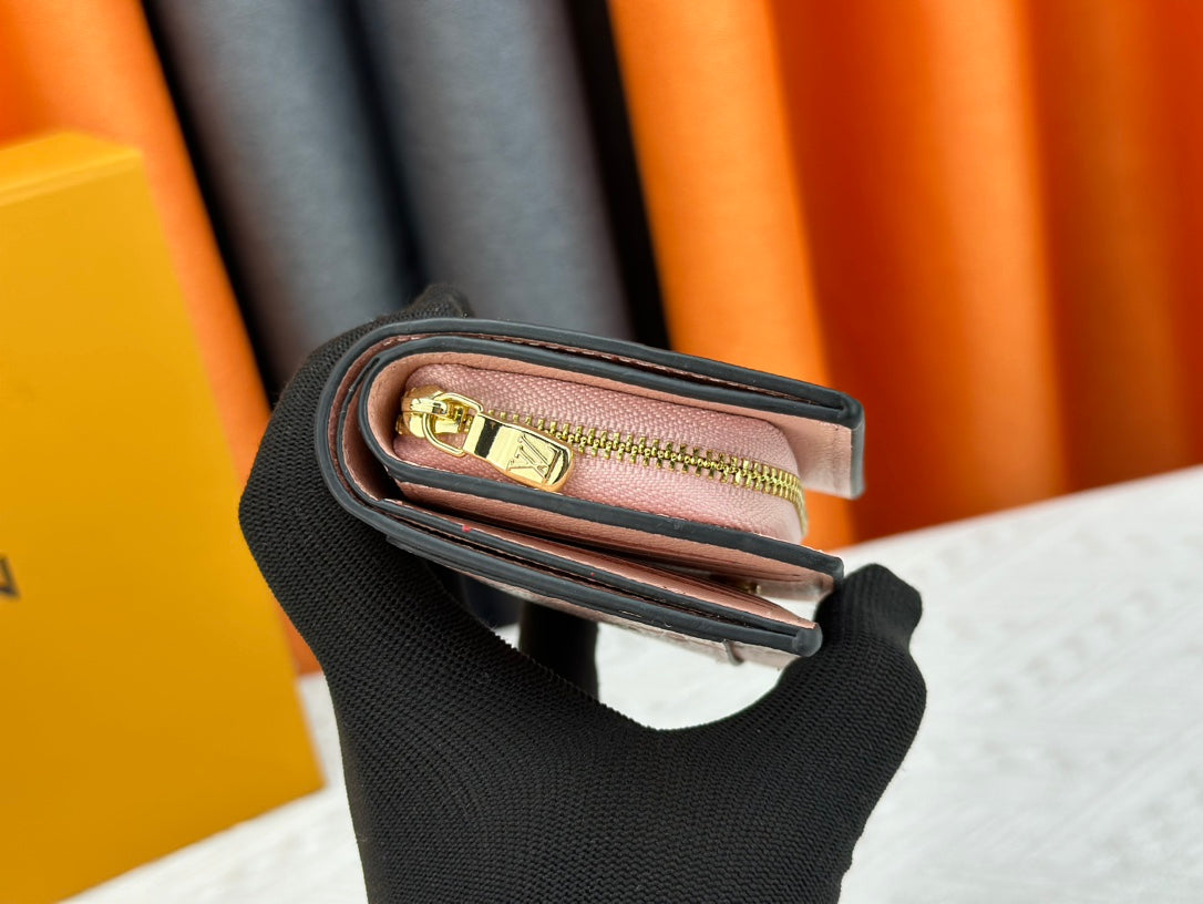 【ルイヴィトン】エンボスレザー財布 小さいのに収納力抜群