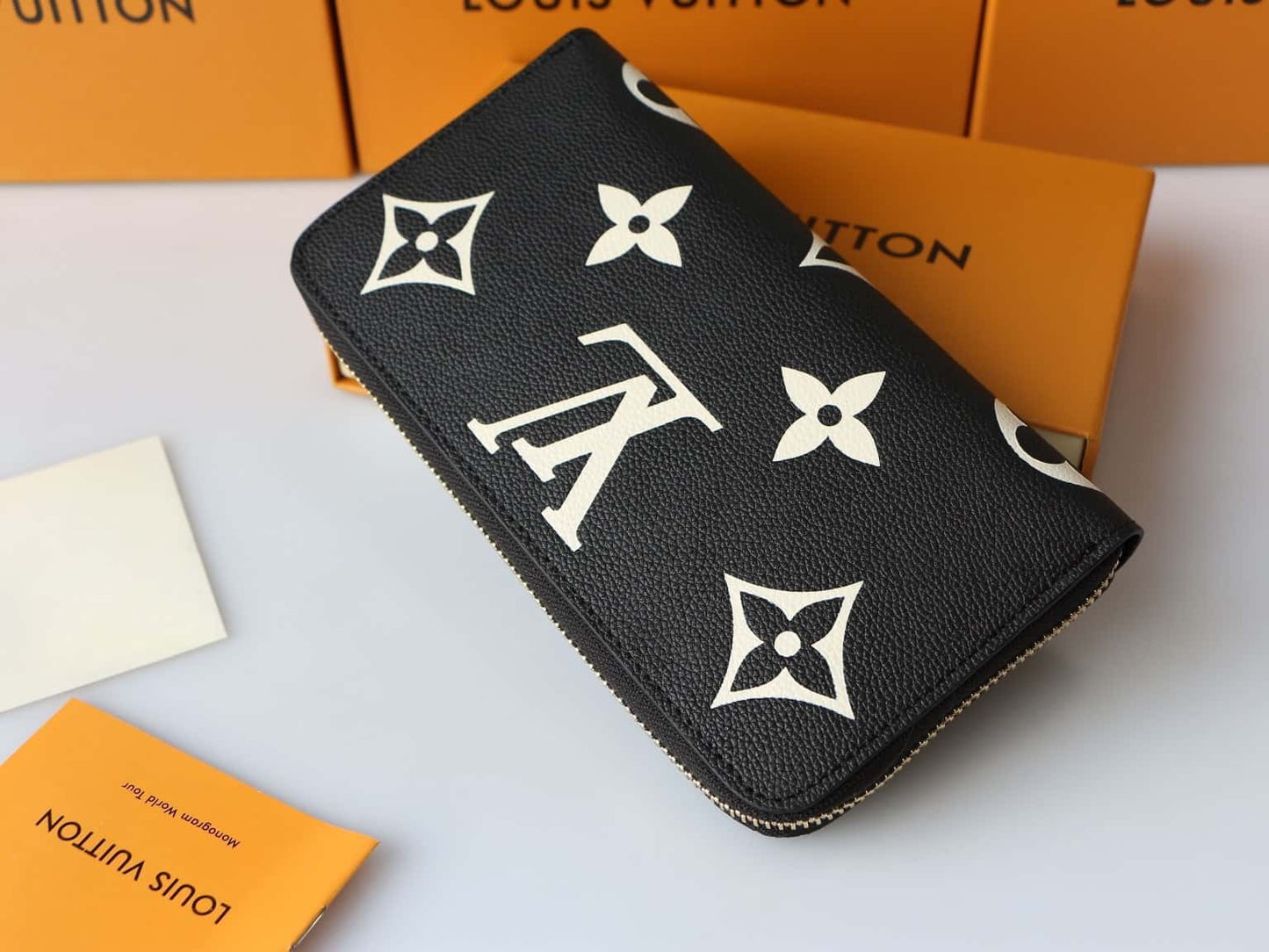 【ルイ・ヴィトン】大人気★男女共に人気★ジッピー・ウォレット ２色展開M80481 M69794