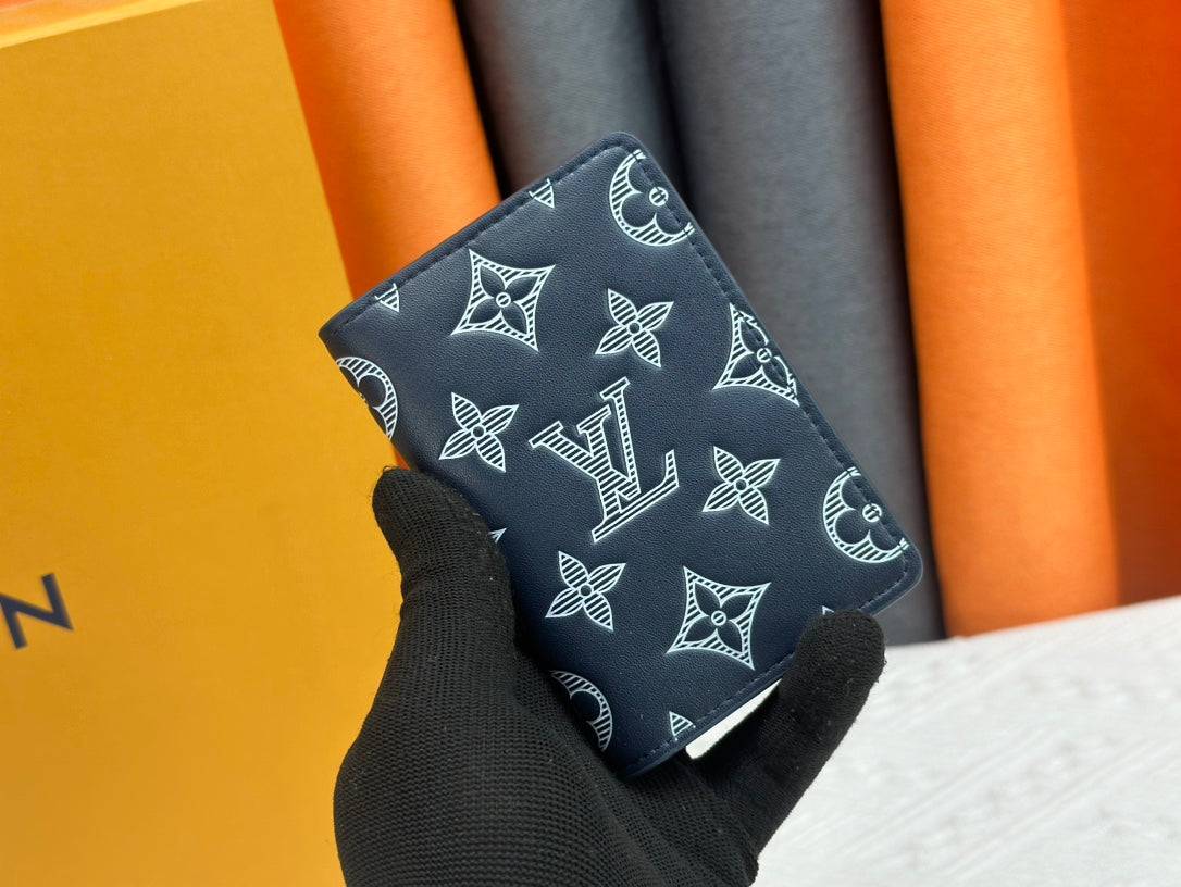 【ルイヴィトン】モノグラムシャドウ 長財布と短財布 機能性と高級感を両立