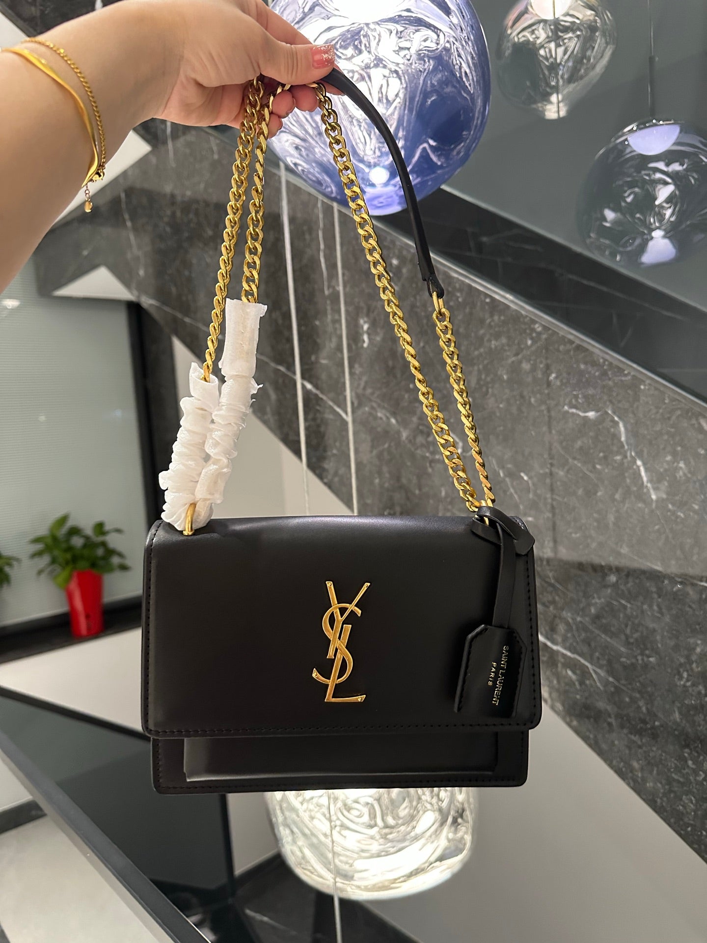 【サンローラン】スムースレザーのサンセットミディアム